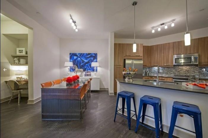 2111 Westheimer Road 1107