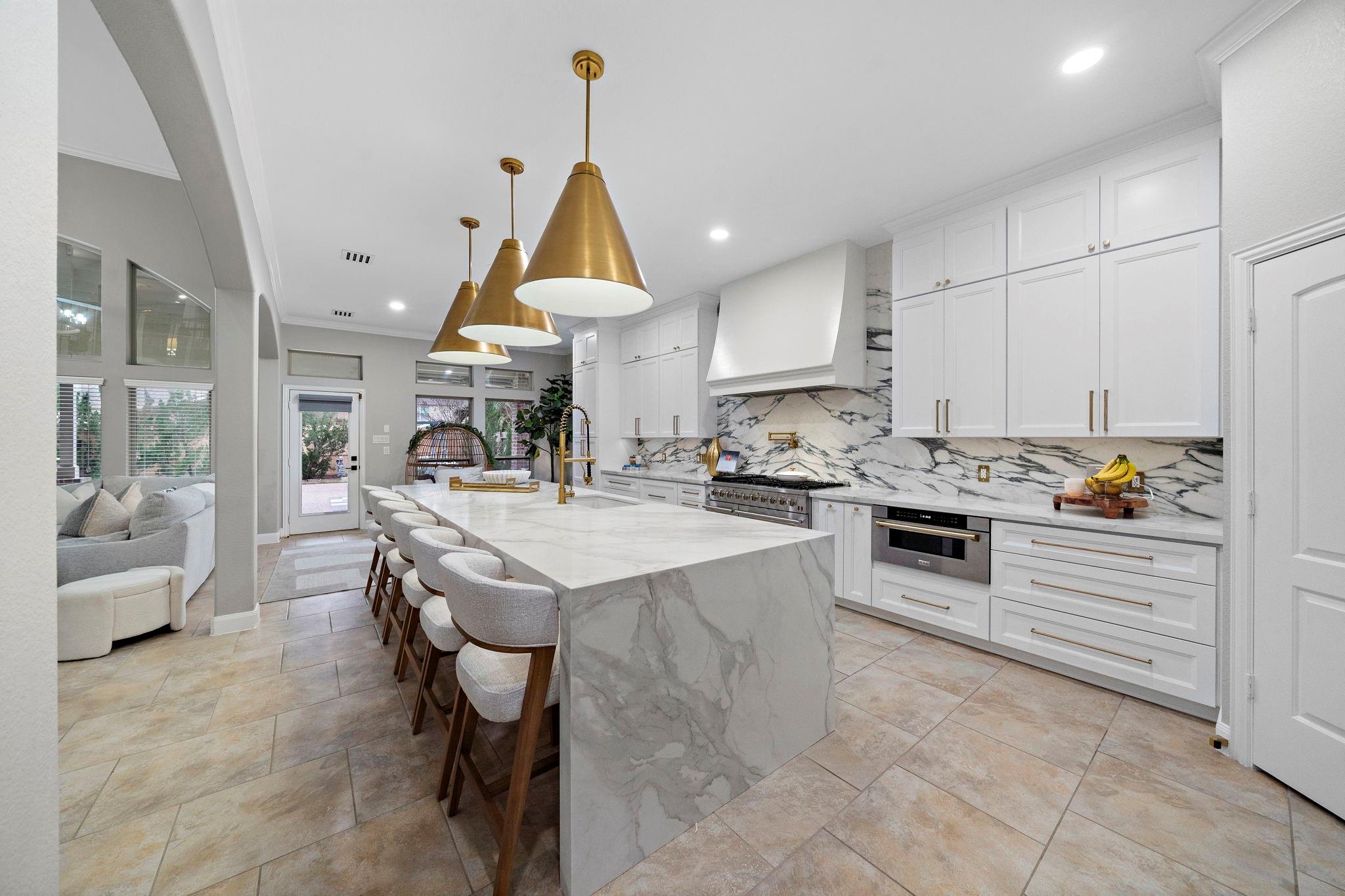 5114 Red Burr Oak Trail