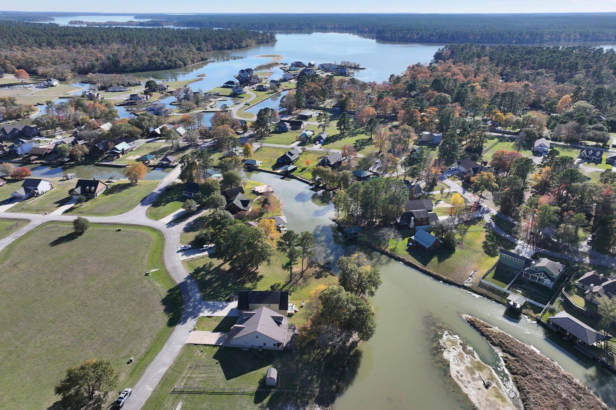 14 Wildwood Lake Dr