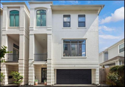 Photo of 5729 Larkin St St #D, Houston, TX 77007 (MLS # 89942977)