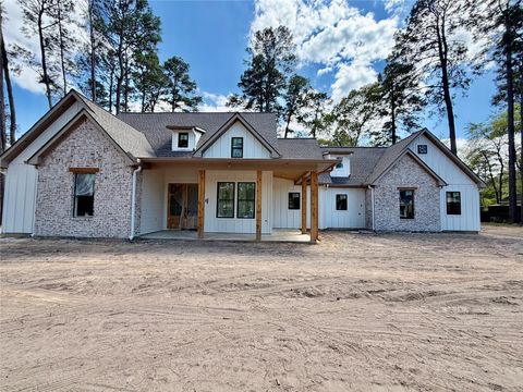 Homes For Sale - 11486 Almond Court<br/> Plantersville, TX 77363