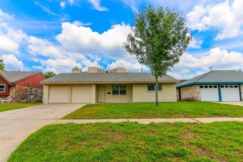 Photo of 7626 Troulon Drive, Houston, TX 77074 (MLS # 78810720)