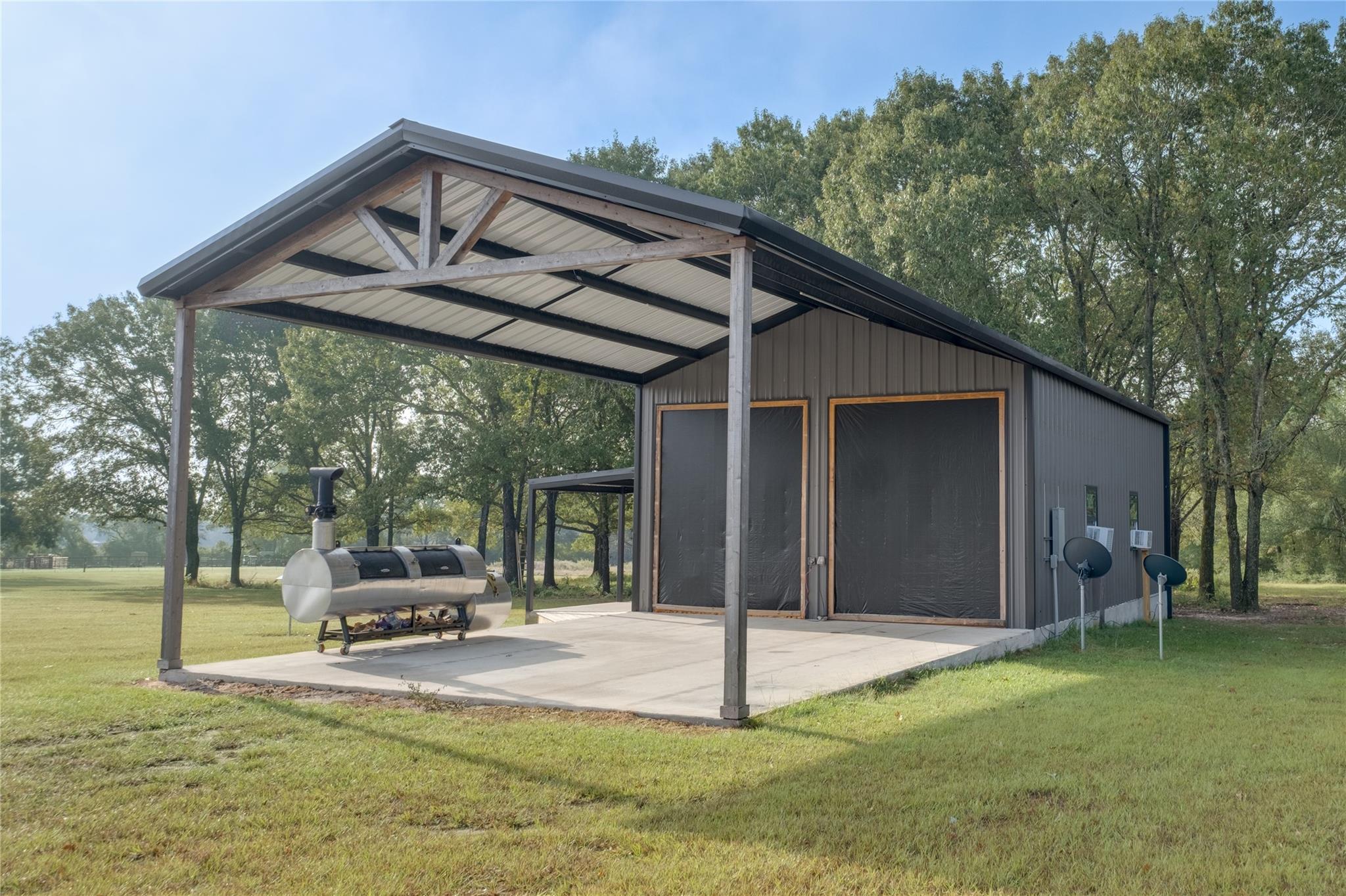 760 Private Road 2422