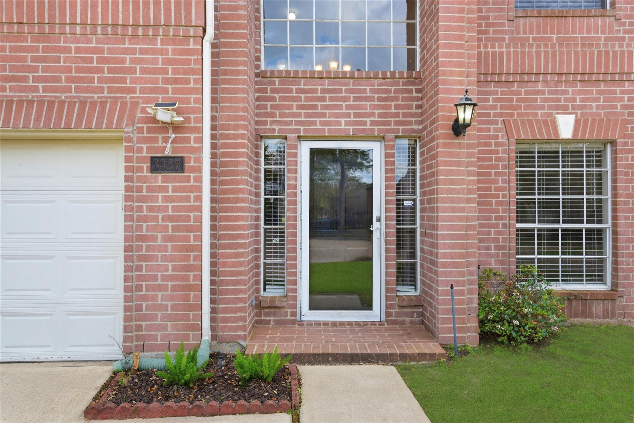 3327 Shady Glen Lane