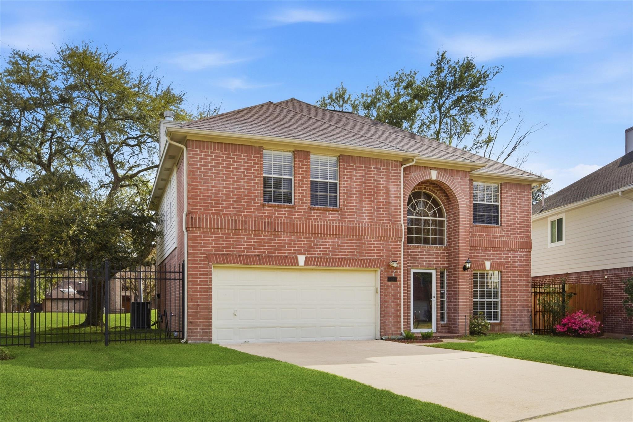 3327 Shady Glen Lane