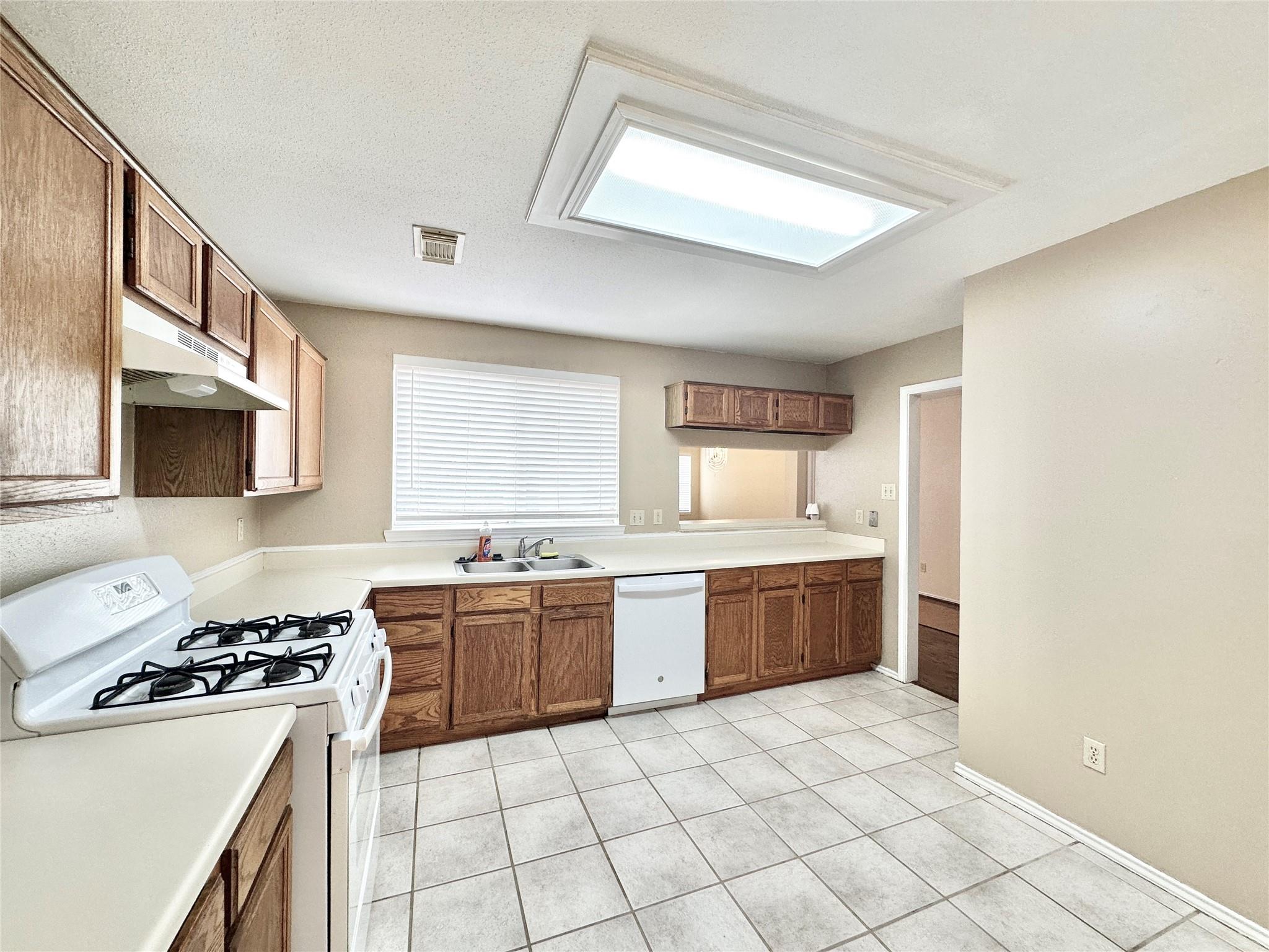 16827 Ashbridge Court