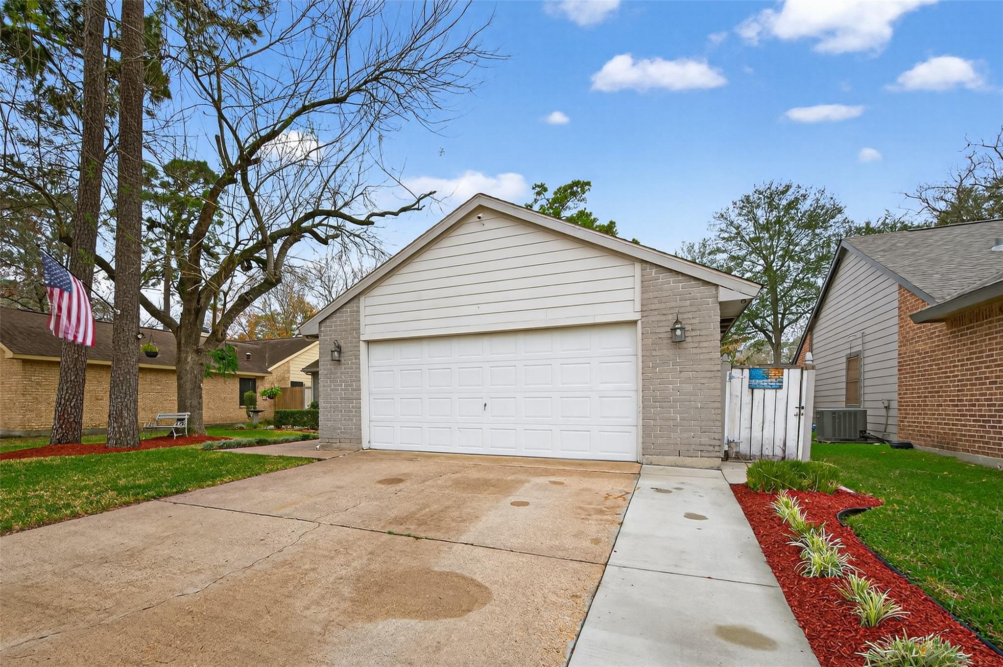 2902 Kingfisher Drive