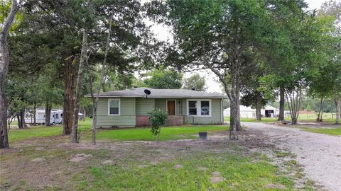 Photo of 11941 Old County Road, Willis, TX 77378 (MLS # 36712161) Photo of 11941 Old County Road, Willis, TX 77378 (MLS # 36712161)