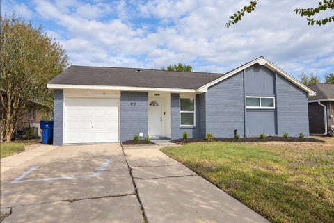 Photo of 415 Bellmar Lane, Friendswood, TX 77546 (MLS # 82976606)