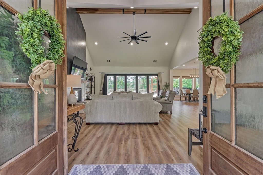 Photo of 1010 Towering Oaks Street, Magnolia, TX 77355 (MLS # 88354111)