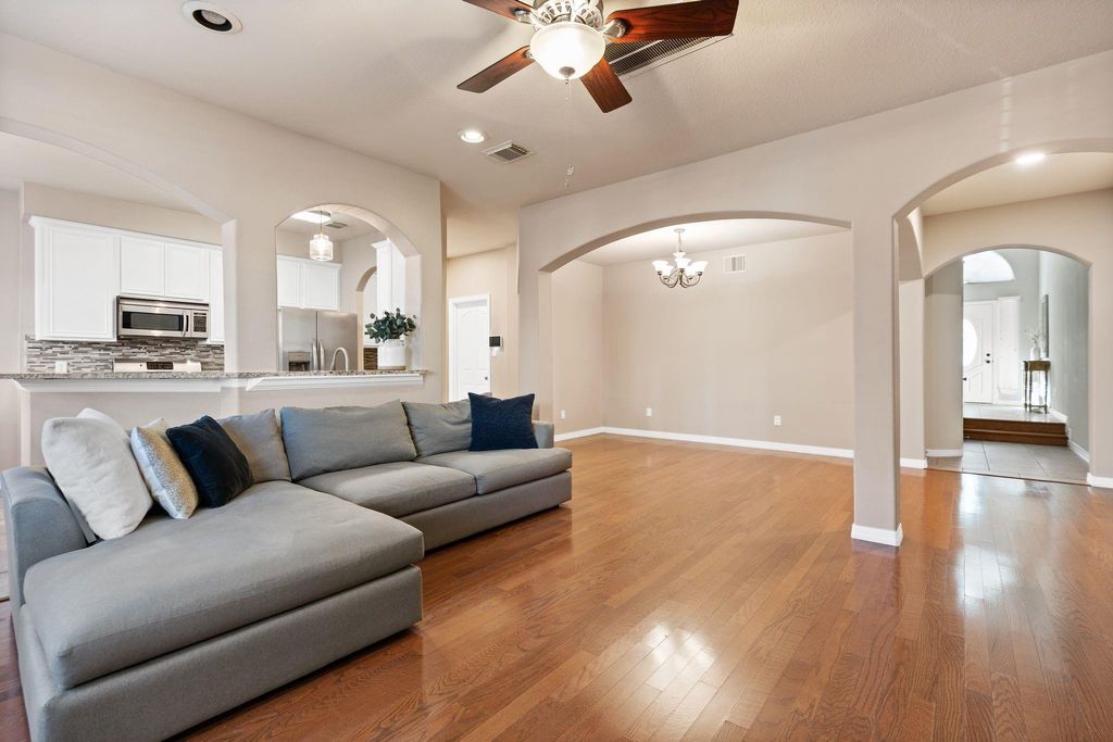 Photo of 7526 N Linpar Court, Houston, TX 77040 (MLS # 64212620)
