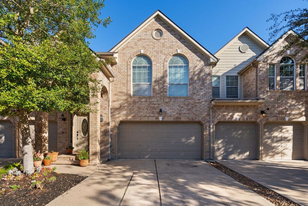 Photo of 7526 N Linpar Court, Houston, TX 77040 (MLS # 64212620)