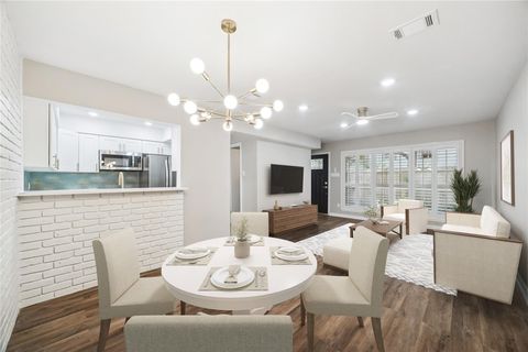 Photo of 903 Wax Myrtle Lane, Houston, TX 77079 (MLS # 44422113)