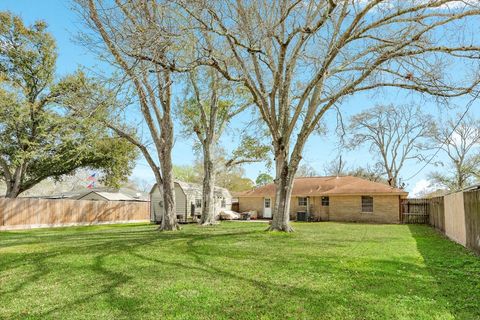 Tiny photo for 2109 N Tinsley Street, Angleton, TX 77515 (MLS # 94513239)