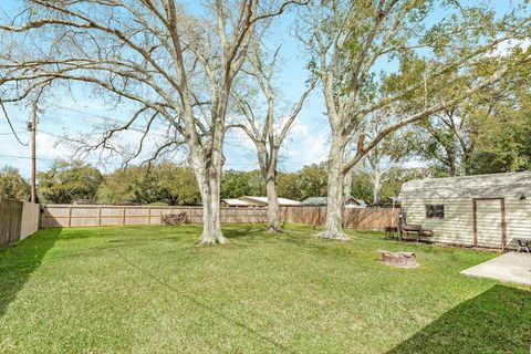Tiny photo for 2109 N Tinsley Street, Angleton, TX 77515 (MLS # 94513239)