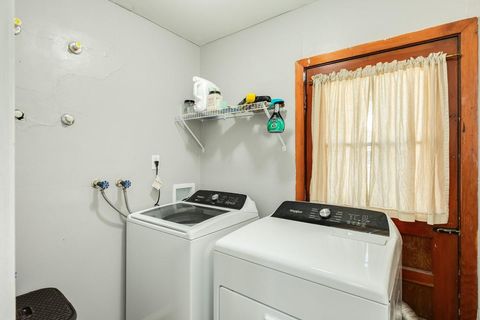 Tiny photo for 2109 N Tinsley Street, Angleton, TX 77515 (MLS # 94513239)