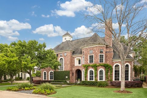 Photo of 907 Enclave Lake Drive, Houston, TX 77077 (MLS # 39929503)