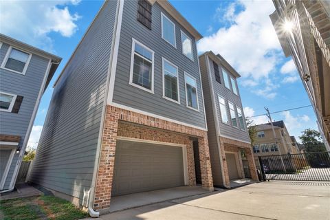 Photo of 3013 Bell Street, Houston, TX 77003 (MLS # 79111500)