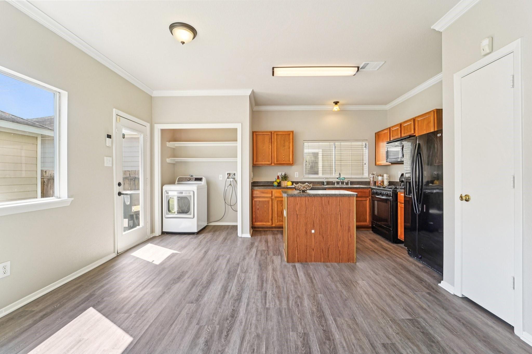 Houston, Texas 77047, United States, 3 Bedrooms Bedrooms, ,3 BathroomsBathrooms,Residential,Pending,205171