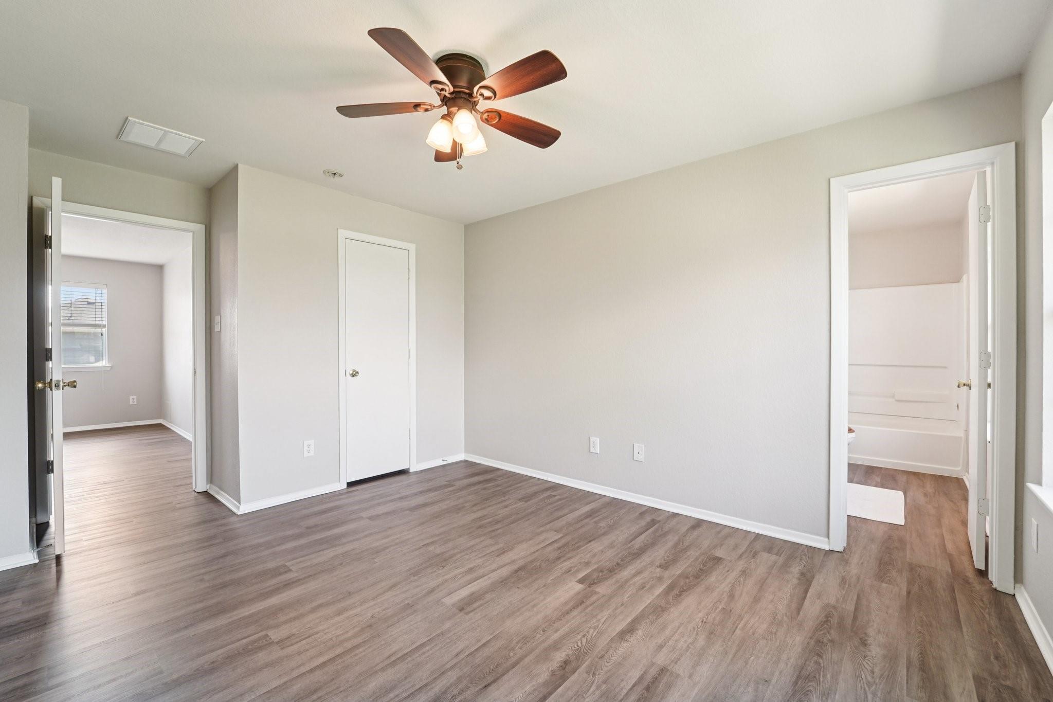 Houston, Texas 77047, United States, 3 Bedrooms Bedrooms, ,3 BathroomsBathrooms,Residential,Pending,205171