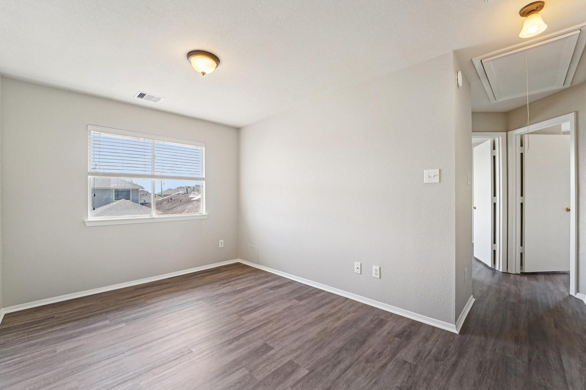 Houston, Texas 77047, United States, 3 Bedrooms Bedrooms, ,3 BathroomsBathrooms,Residential,Pending,205171