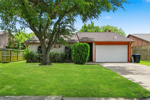 Photo of 4819 Court Rd RD, Houston, TX 77053 (MLS # 94511512)