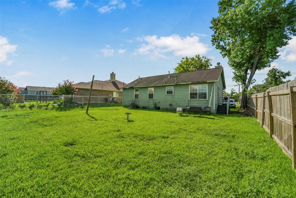 Photo of 3421 Hardie Street, Houston, TX 77026 (MLS # 45787987)