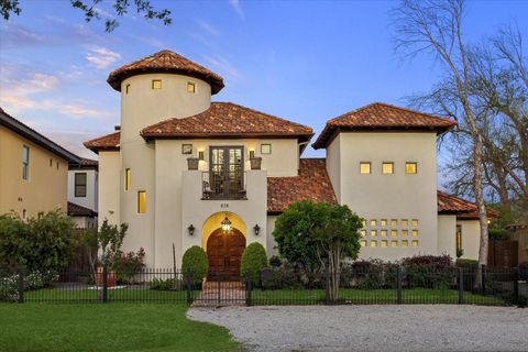 838 Ashland Street Houston TX 77007