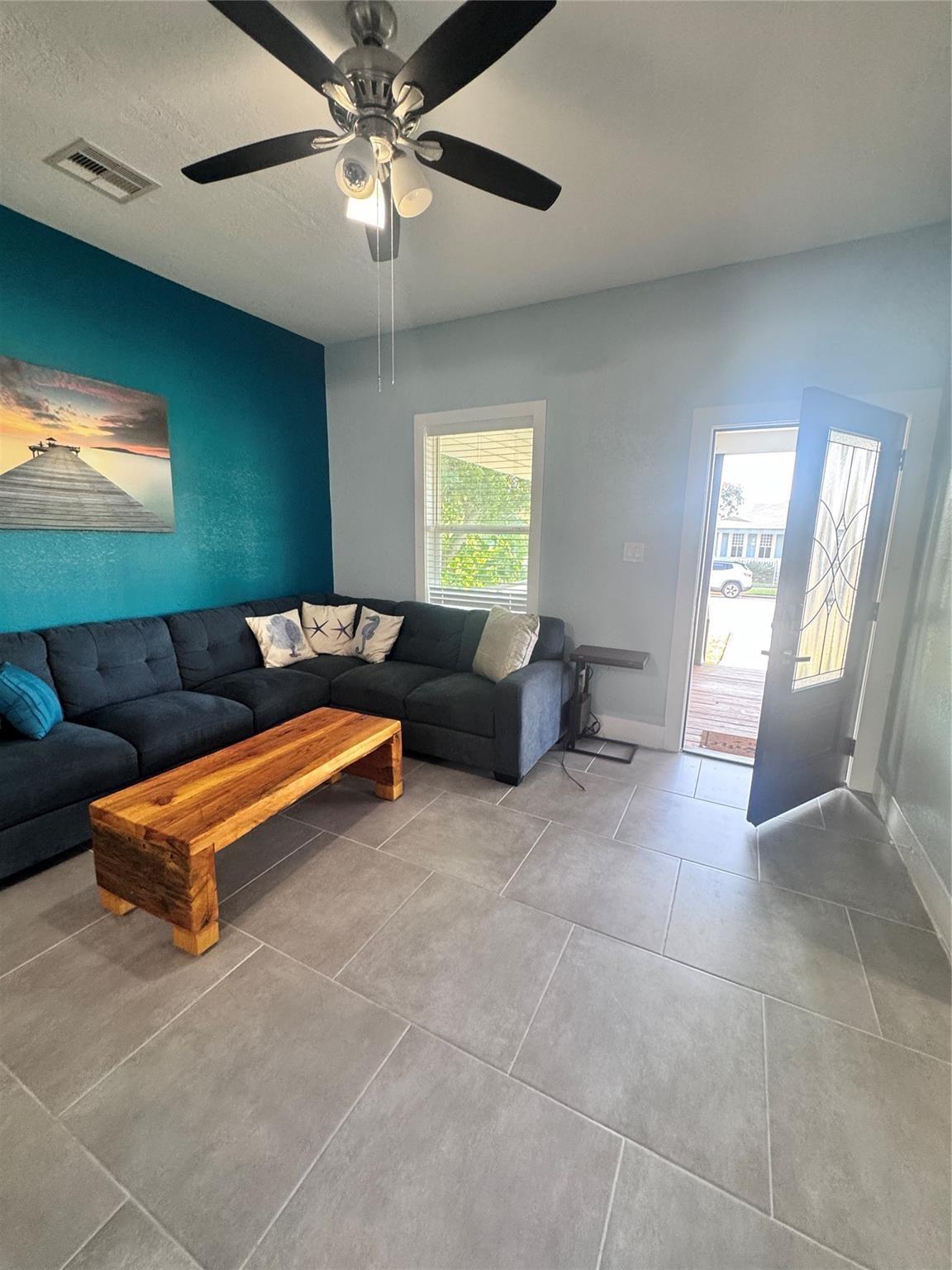 2811 Avenue Q 1/2