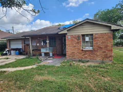 Photo of 11810 Plum Meadow Lane, Houston, TX 77039 (MLS # 7599676)