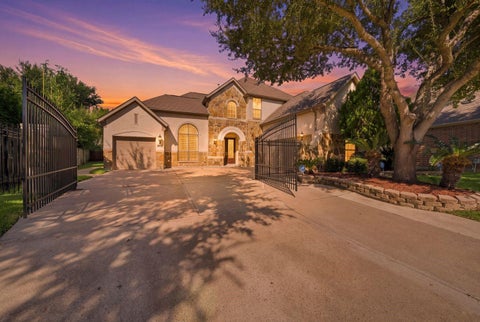 Photo of 9003 Gable Glen Lane, Houston, TX 77095 (MLS # 87361747)