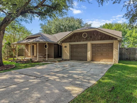 Photo of 4422 Glen Avon Drive S, Pasadena, TX 77505 (MLS # 47449916)