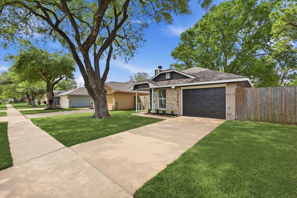 Photo of 13747 Vickston Lane, Houston, TX 77014 (MLS # 24575772)