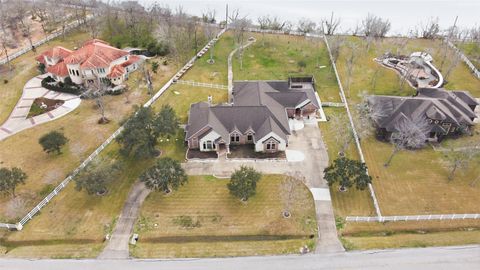 Photo of 5810 Waterwalk Court, Richmond, TX 77469 (MLS # 95931732)