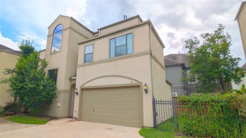 Photo of 1307 Riverine Court, Houston, TX 77055 (MLS # 23065650)