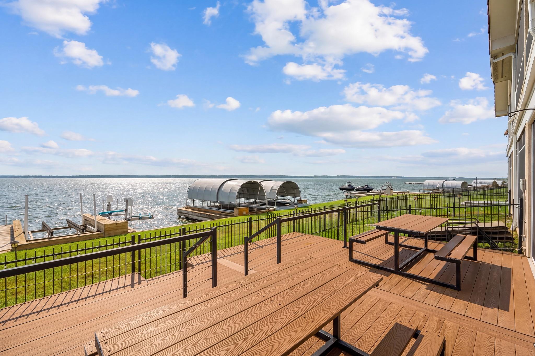 6 Regency Point