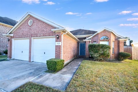 Photo of 15223 Stoneyview Drive, Houston, TX 77083 (MLS # 93962000)