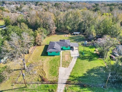 Photo of 211 Johnson Street, Ames, TX 77575 (MLS # 34414085)