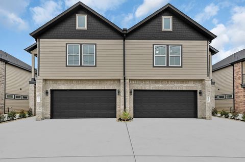 Photo of 4677 Bellfort St St #B, Houston, TX 77051 (MLS # 60457511)