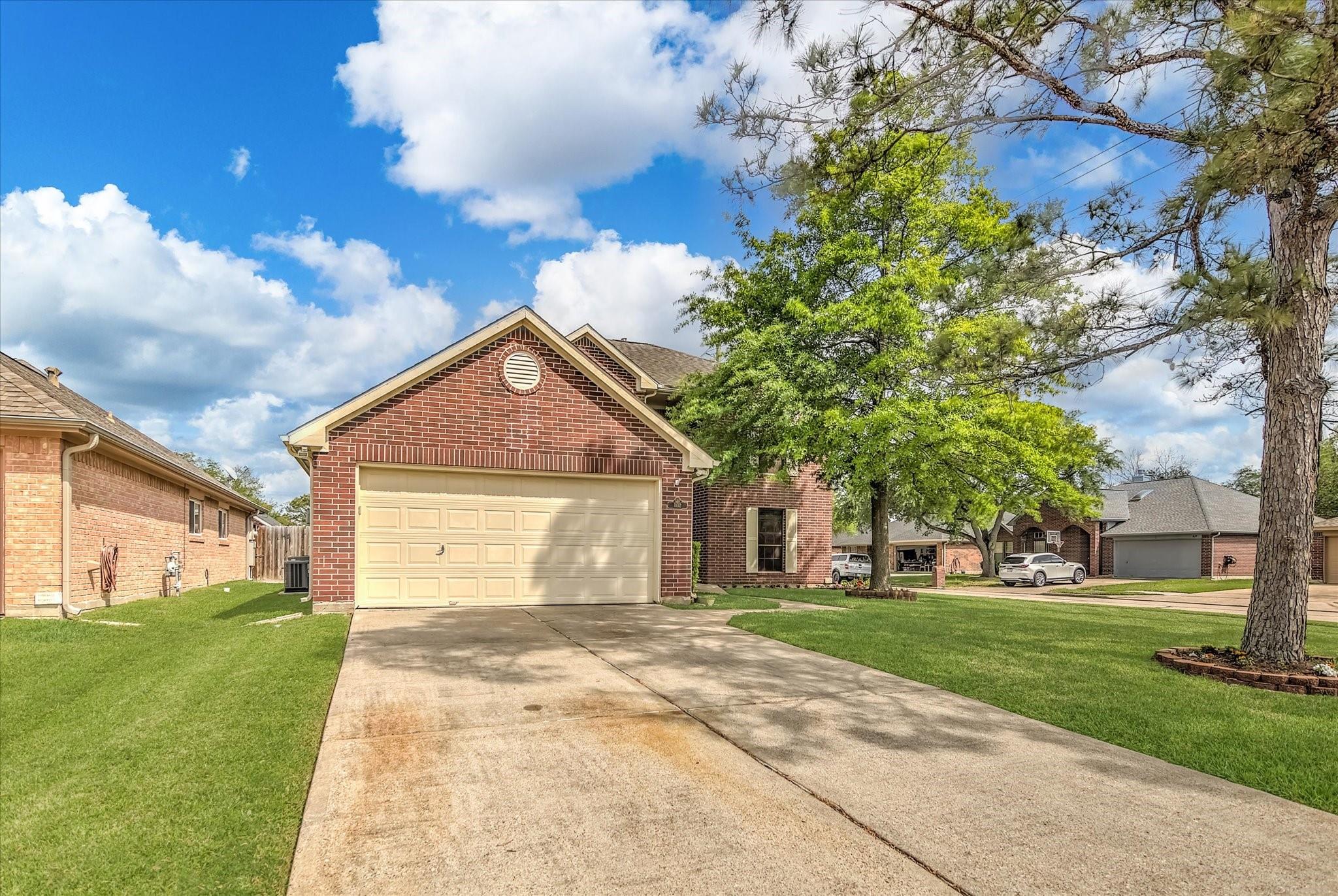 1102 Glenmeadows Drive