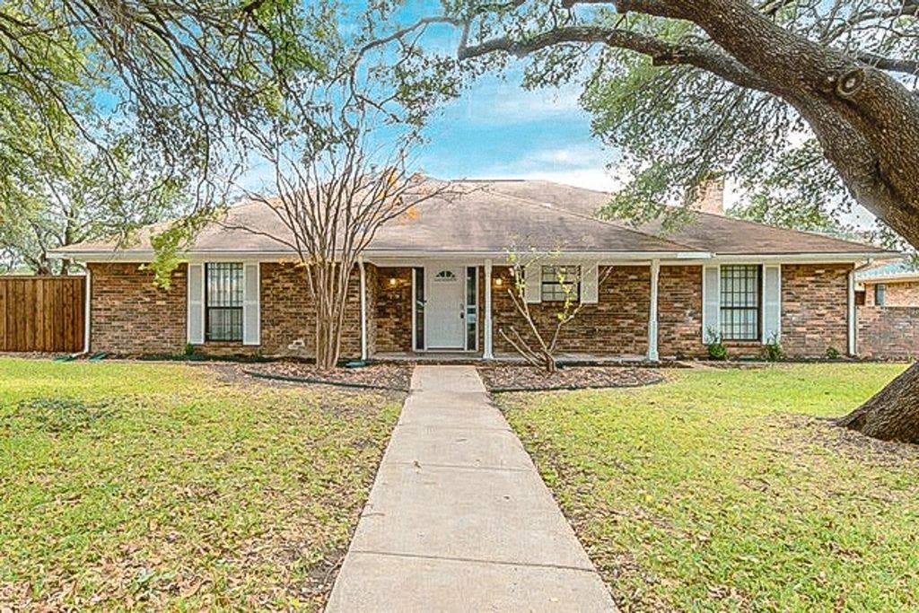 Photo of 7178 Rolling Fork Drive, Dallas, TX 75227 (MLS # 90484104)