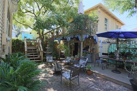 Photo of 2602 Ursuline Street #REAR, Galveston, TX 77550 (MLS # 37090081)