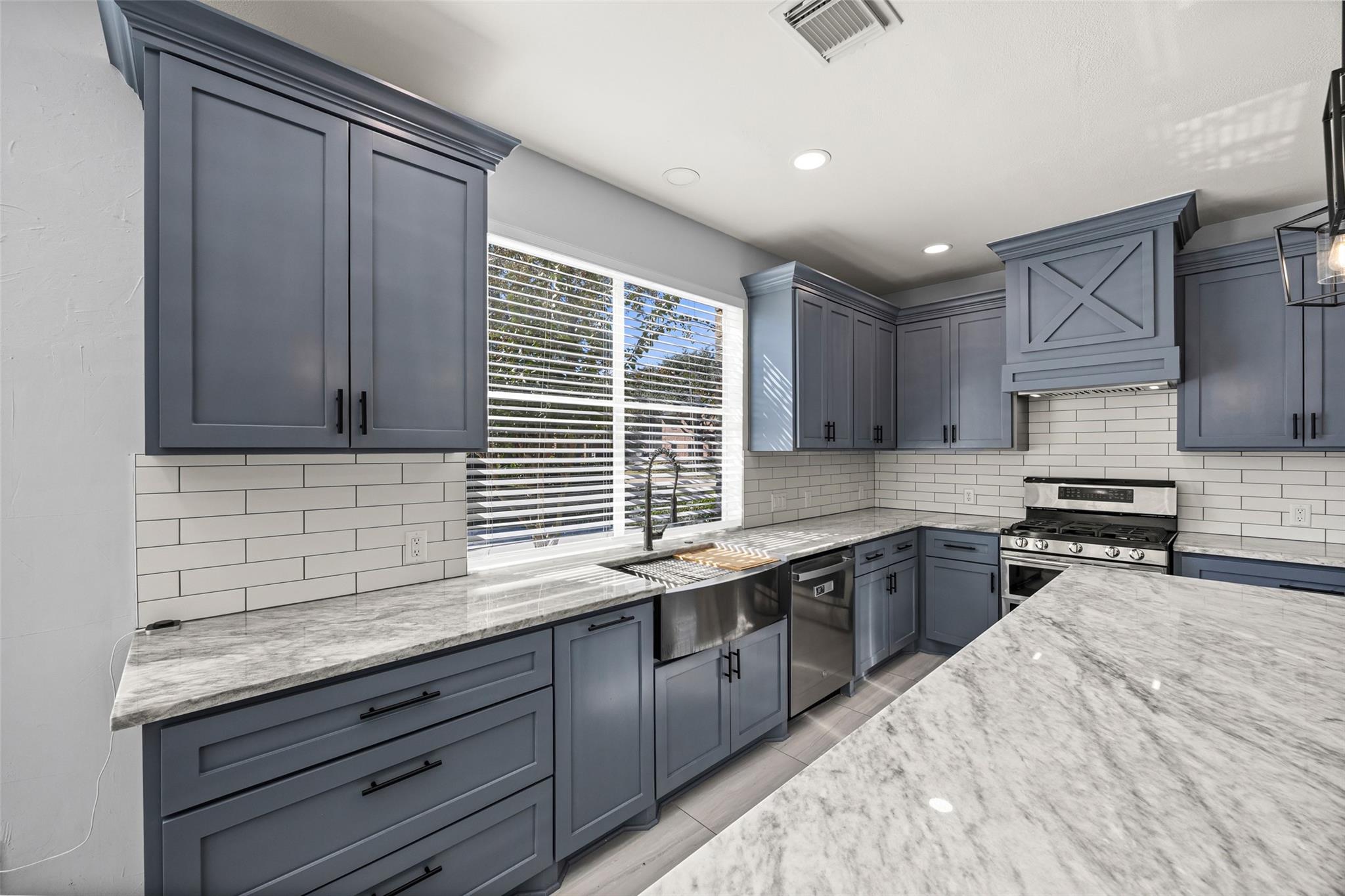 1305 Buttonwood Drive