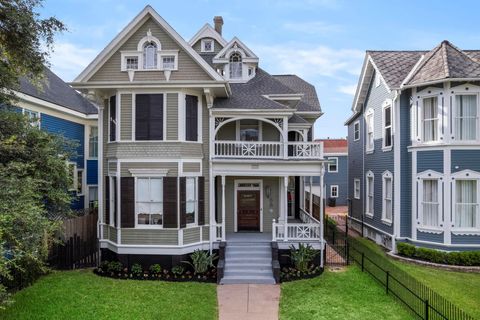 Photo of 1722 Church Street, Galveston, TX 77550 (MLS # 71232775)