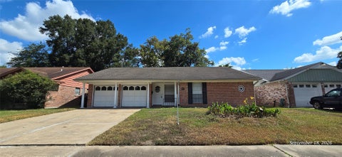 Photo of 11027 Caribbean Lane, Houston, TX 77089 (MLS # 48947253)