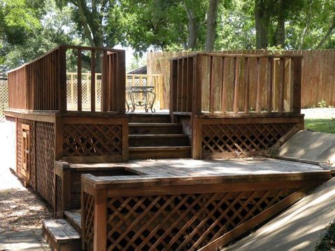 Tiny photo for 822 Tangle Oaks Drive, Bellville, TX 77418 (MLS # 22415395)