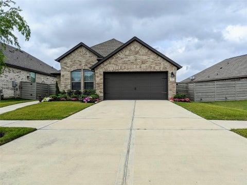 Photo of 4806 Cedar Butte Lane, Manvel, TX 77578 (MLS # 80091414)