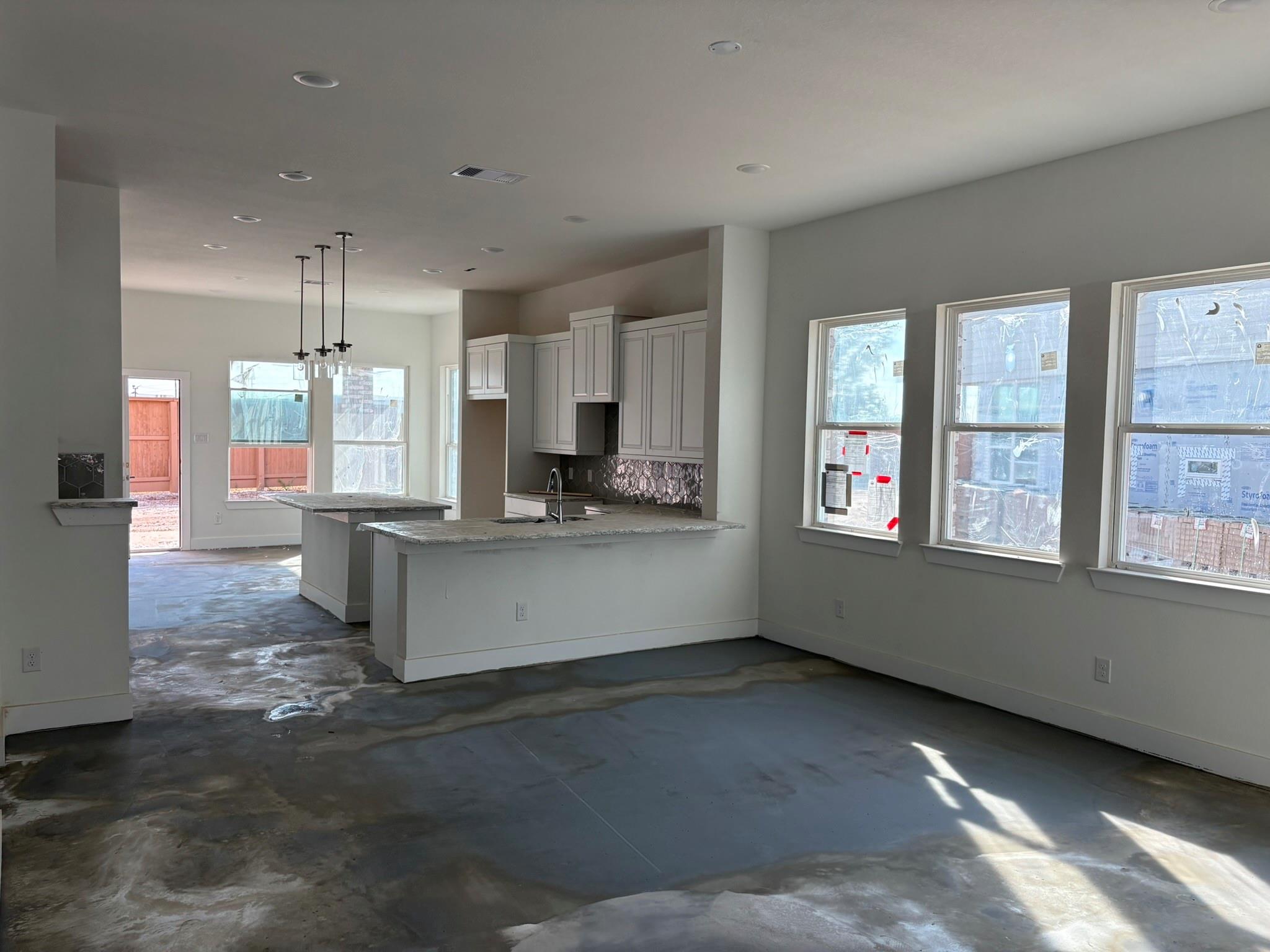 13339 Valley Orchard