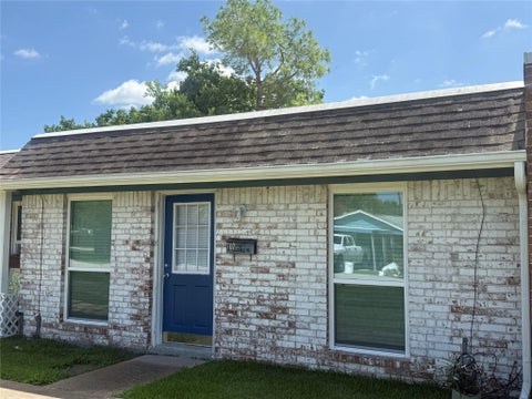 Photo of 707 S 2nd Street #707, La Porte, TX 77571 (MLS # 73812388)