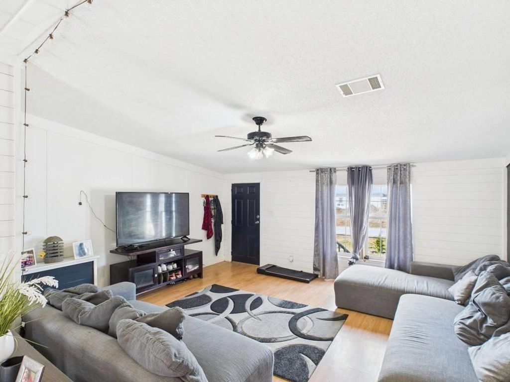 Photo of 986 Road 5806, Cleveland, TX 77327 (MLS # 76185020)